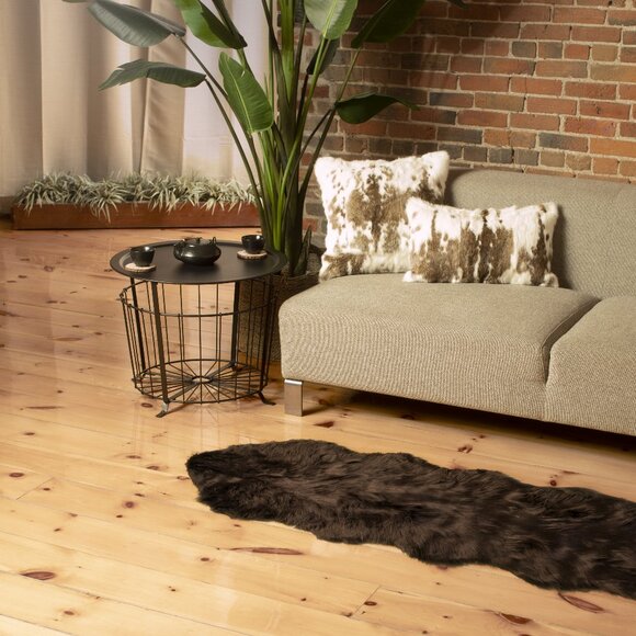 Luxe Home Decor Gordon Faux Sheepskin Double Rug | 1-Piece | Chocolate | 2'x6' - Picture 2 of 3